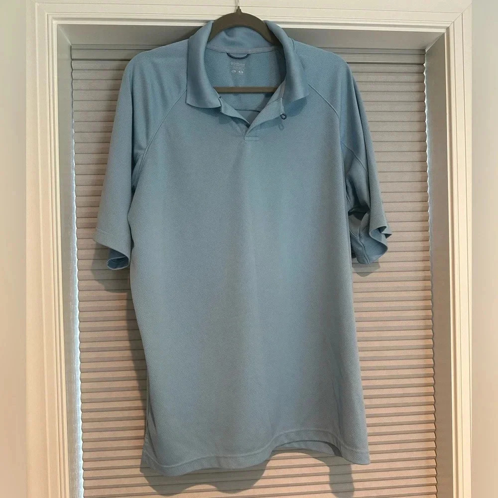 Men’s light blue Columbia polo shirt sleeve shirt